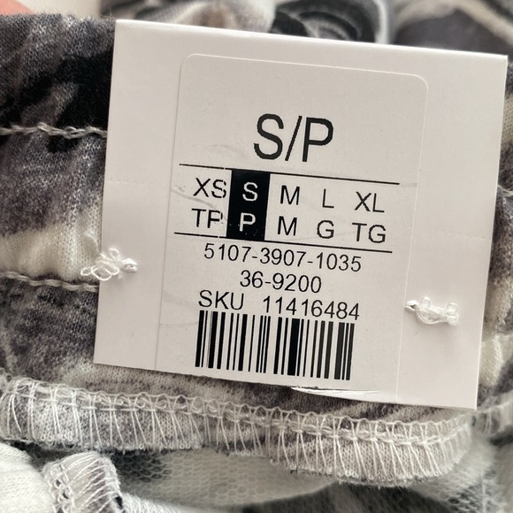 Refuge Athletics mini skirt drawstring elastic waist pockets camo Sz small NWT - Picture 6 of 7